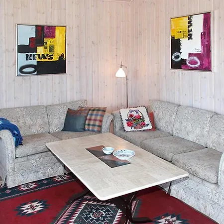 Two-bedroom Holiday In * Hals